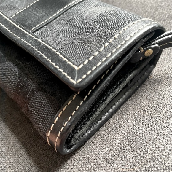 GUC Black Coach wallet - Picture 5 of 9